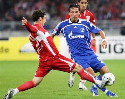 强调团队协 强调团队协